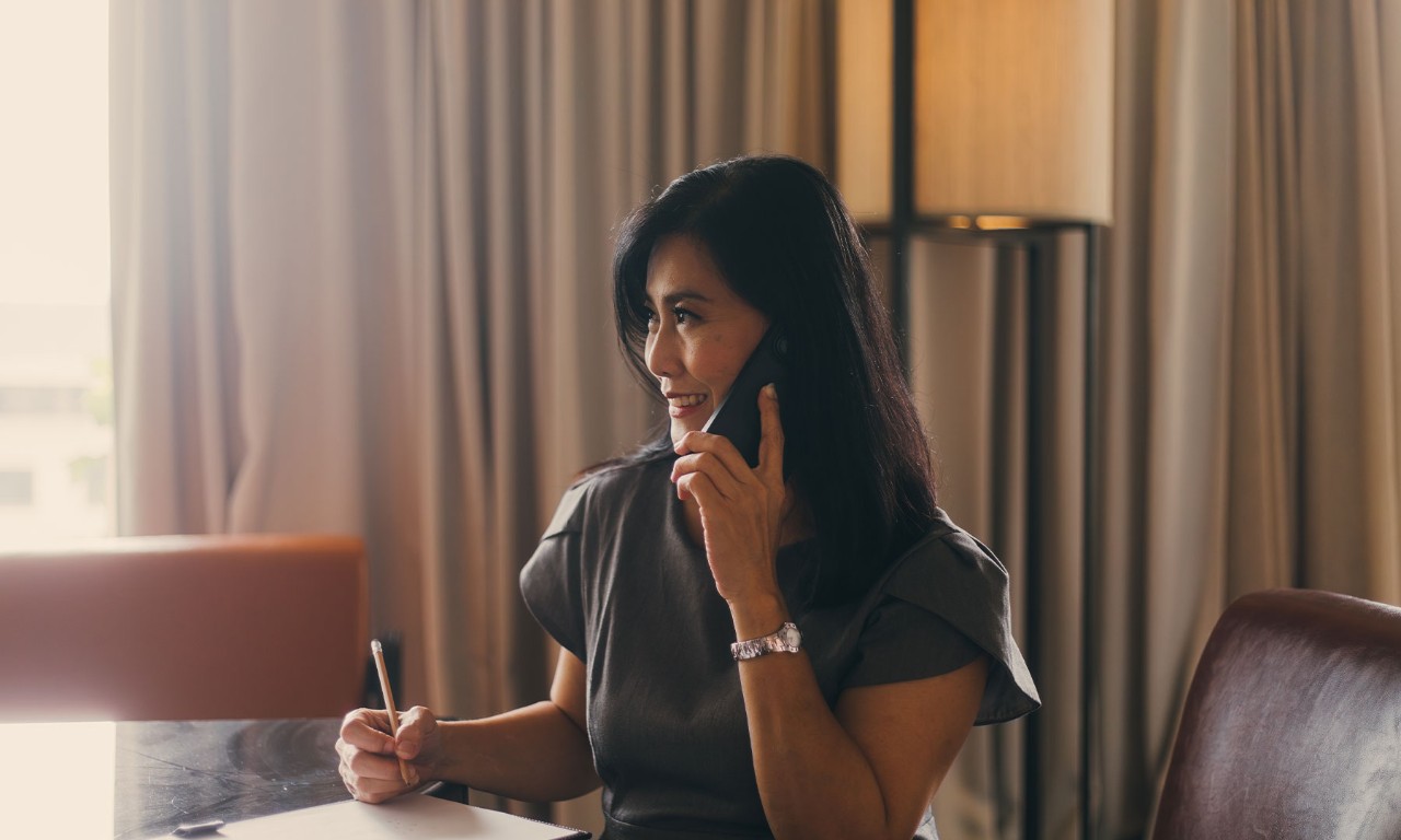 affluent asian family lifestyle natural lights